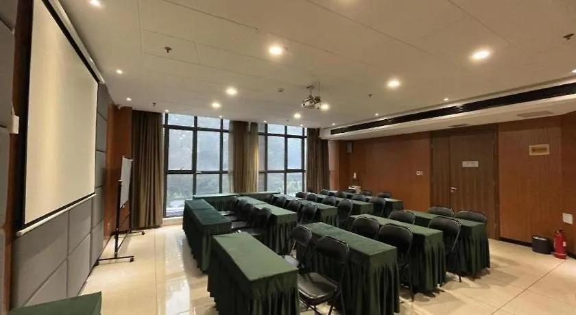 柏曼酒店新乡牧野大道店 关店 3*,