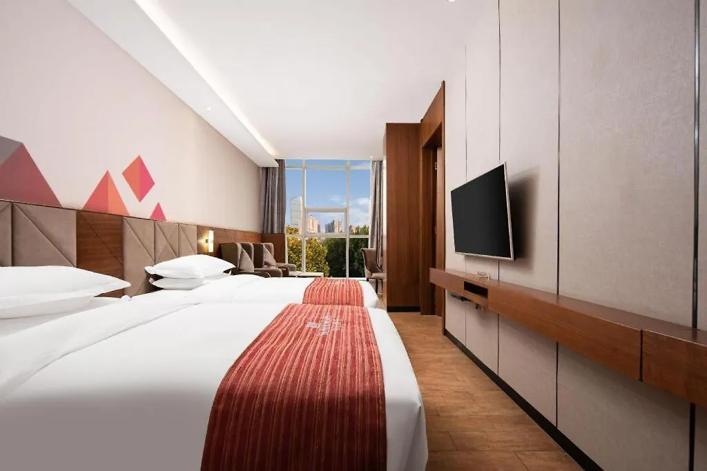 Borrman Hotel Xinxiang Muye Avenue Guandi 3*,